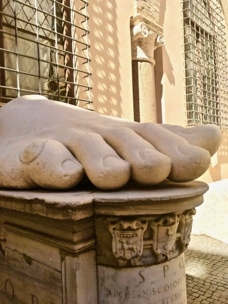 Big foot statue capitoline museum