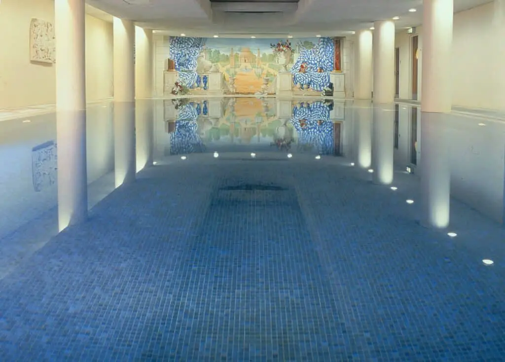 The-merrion-hotel-indoor-pool-dublin-ireland